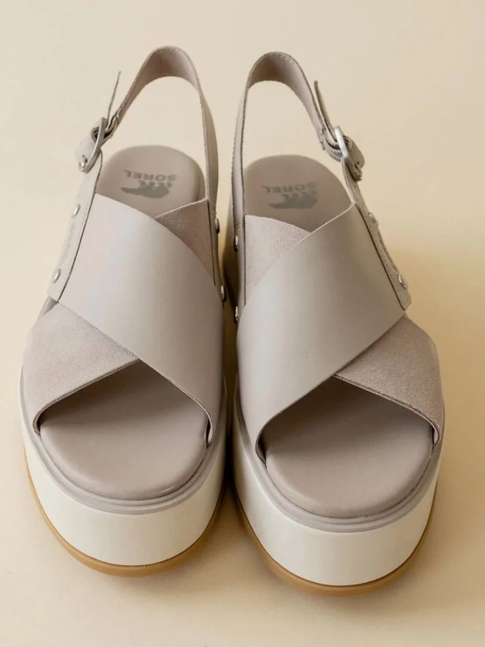 SOREL DAYSPRING CRISSCROSS SANDAL-CRUSHED CLAY/CHALK